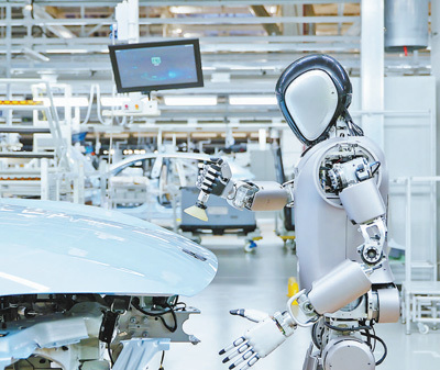 人形机器人“进厂实训” 中国工业机器人的智能新探索