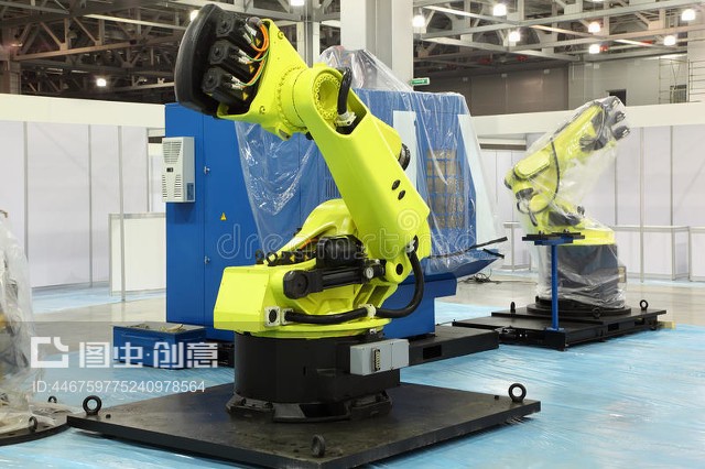 汽车工业的两大机器人 协作机器人与多关节工业机器人
